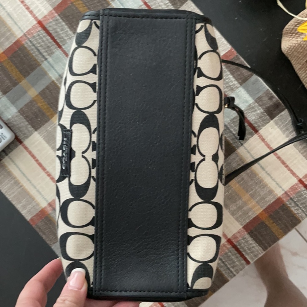 Small Coach Purse - Picture 5 of 5